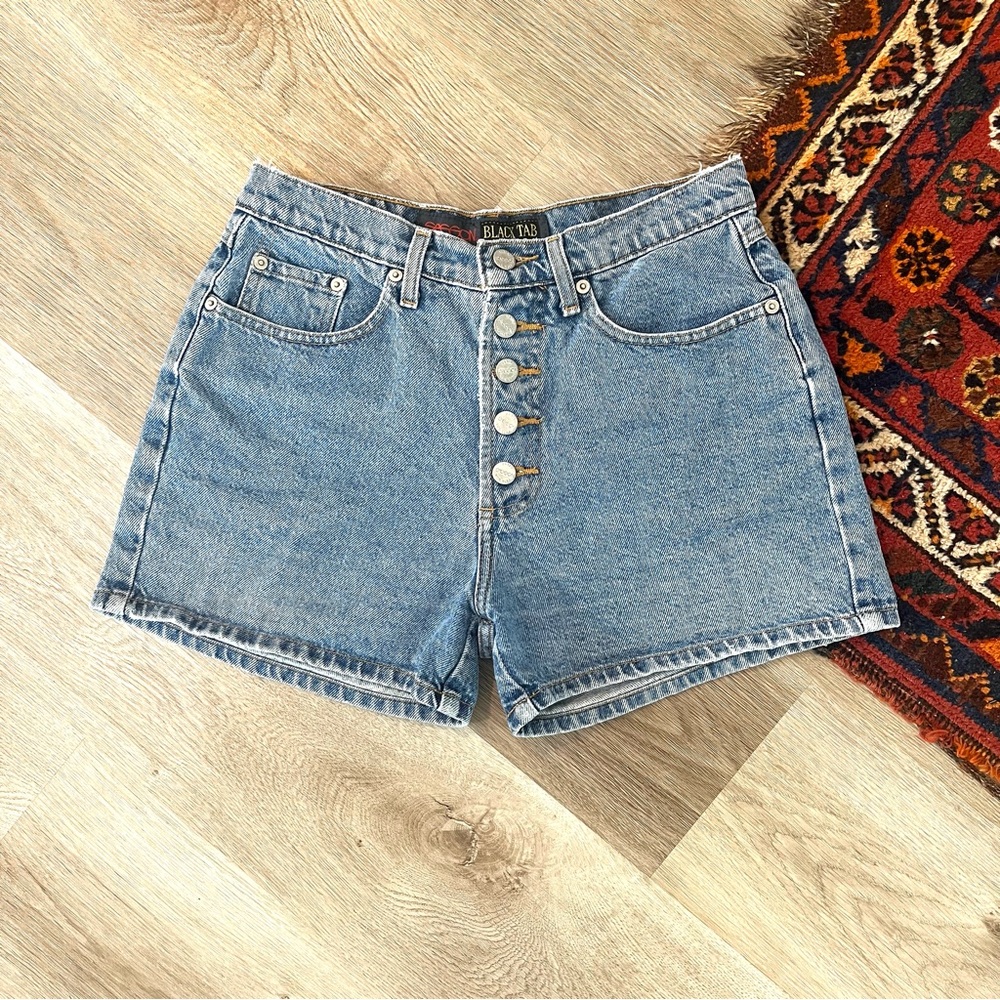 Vintage 90s high waisted denim shorts